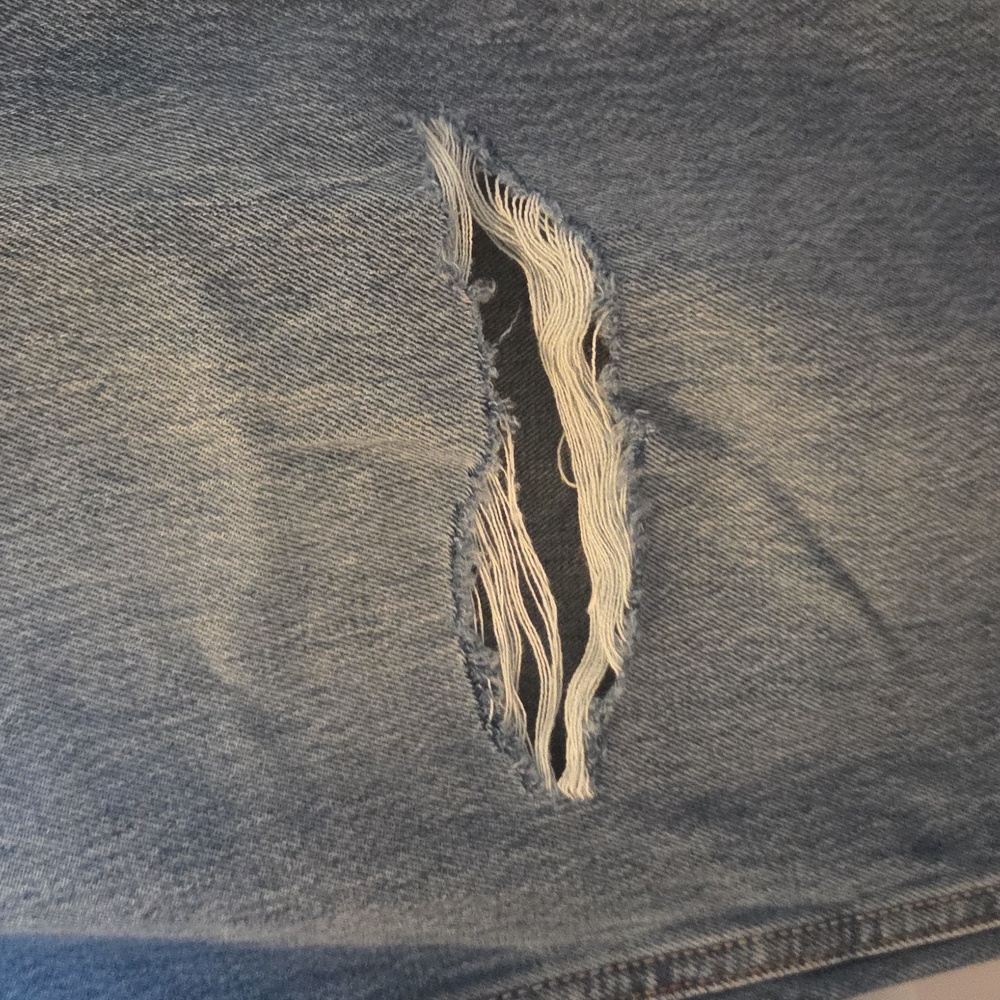 Hollister Women's Denim Ultra High Rise Baggy Jeans - Picture 7 of 7